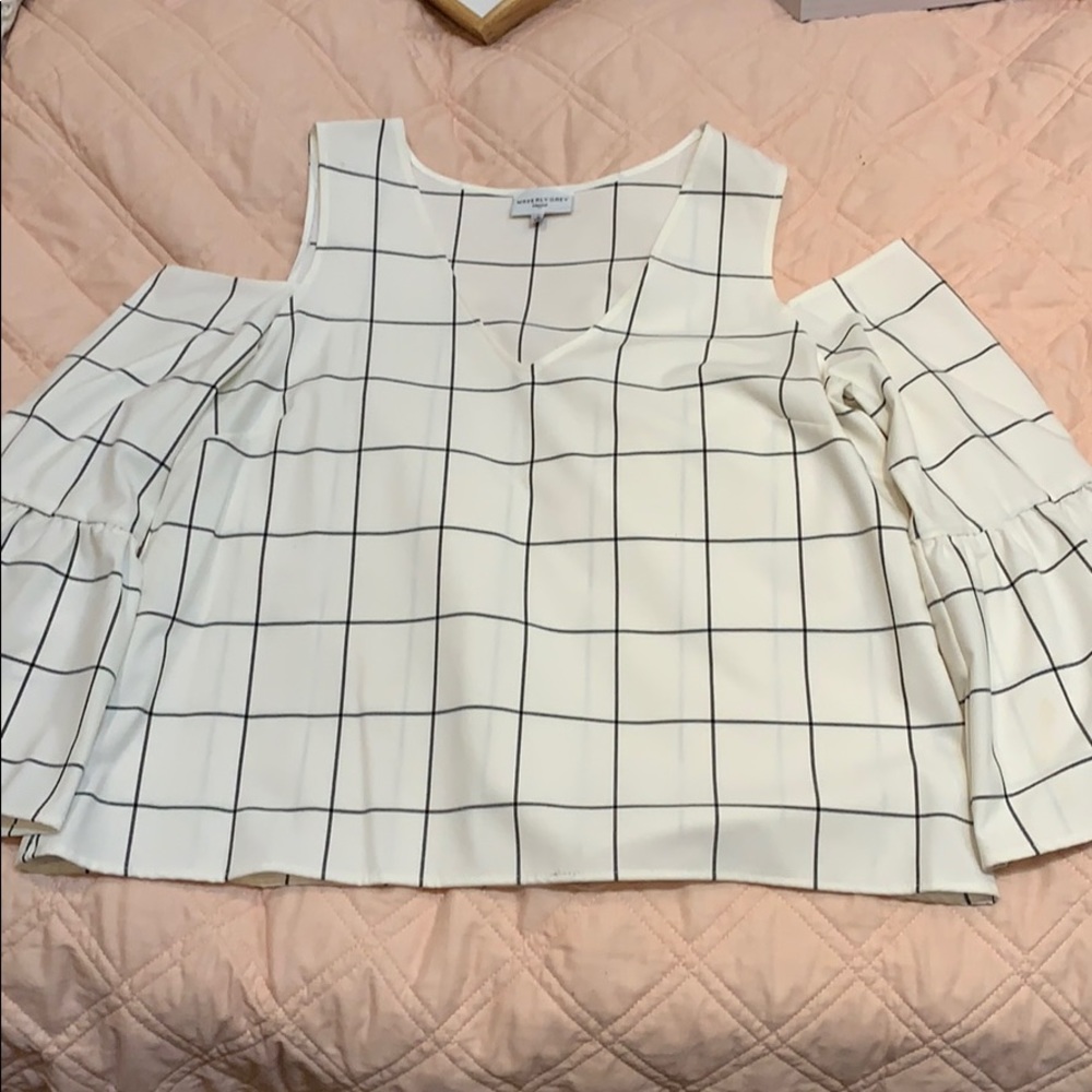 Unique top - Picture 3 of 5